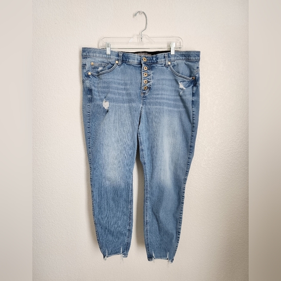 Torrid 20R Bombshell Skinny Ankle Fray Hem Hi Rise Button Fly Jean - Picture 1 of 10